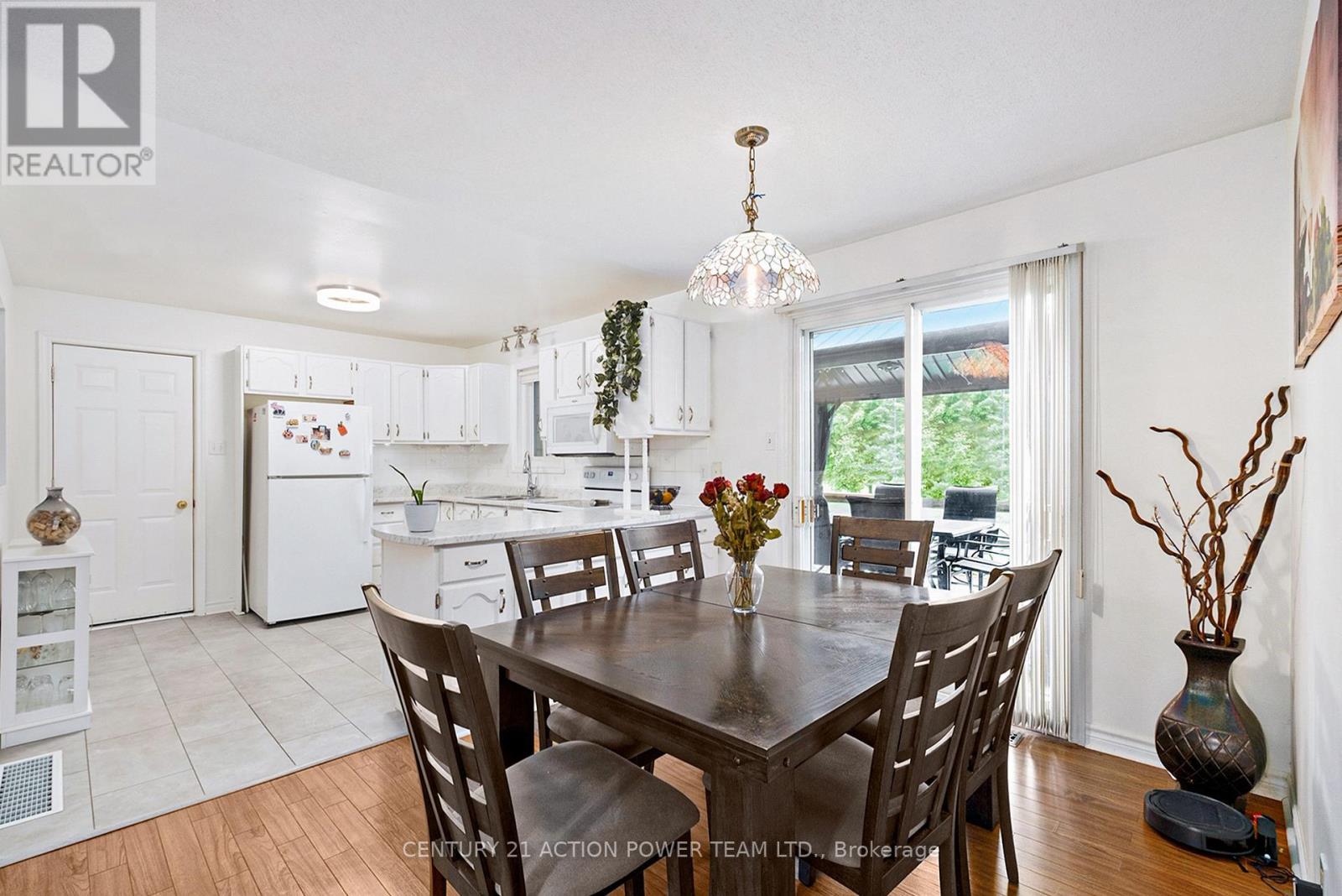 13065 Riverside Drive, South Dundas, Ontario  L3B 5N6 - Photo 3 - X12117961