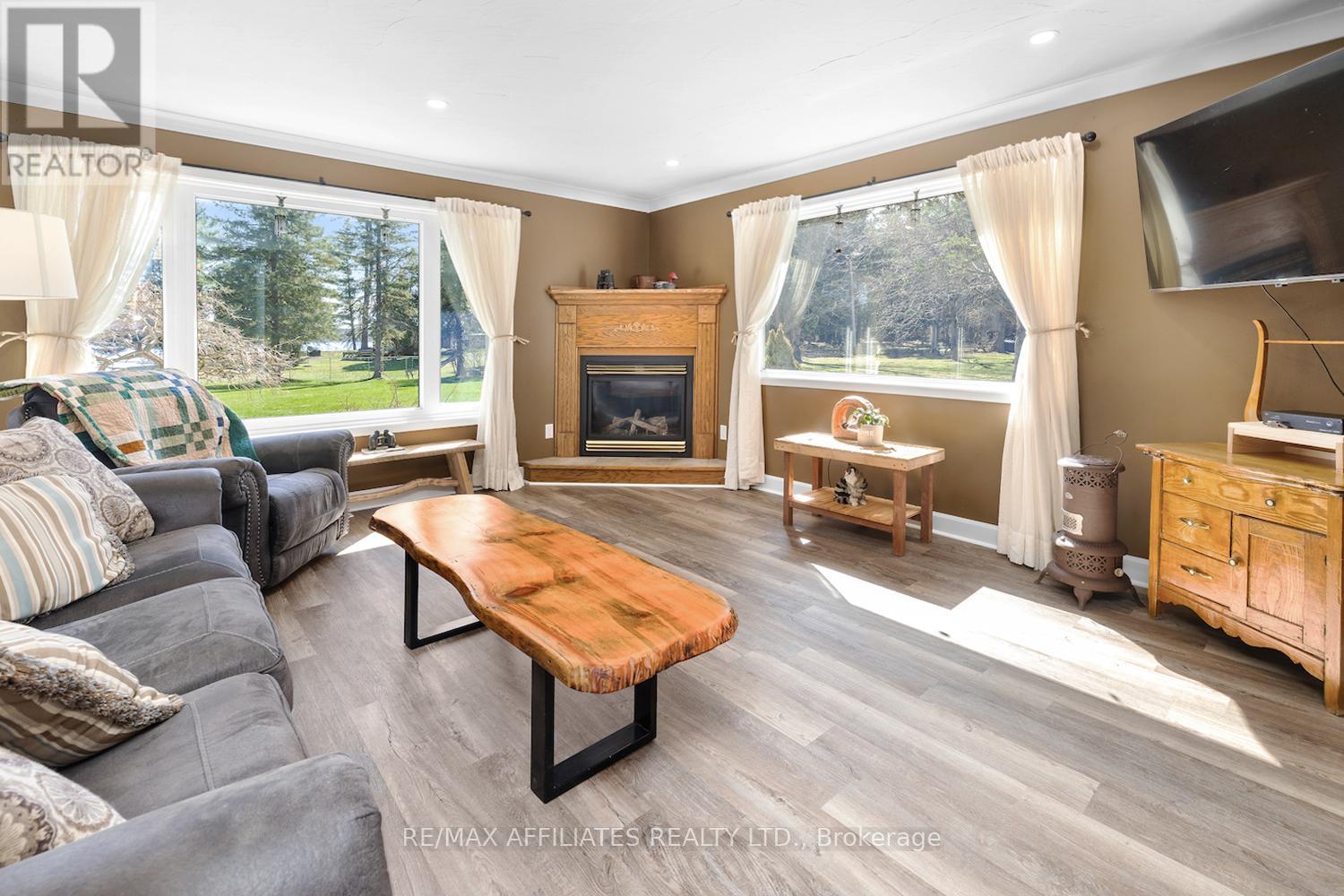 530 Moore Drive, Drummond/north Elmsley, Ontario  K7C 4L1 - Photo 8 - X12118021