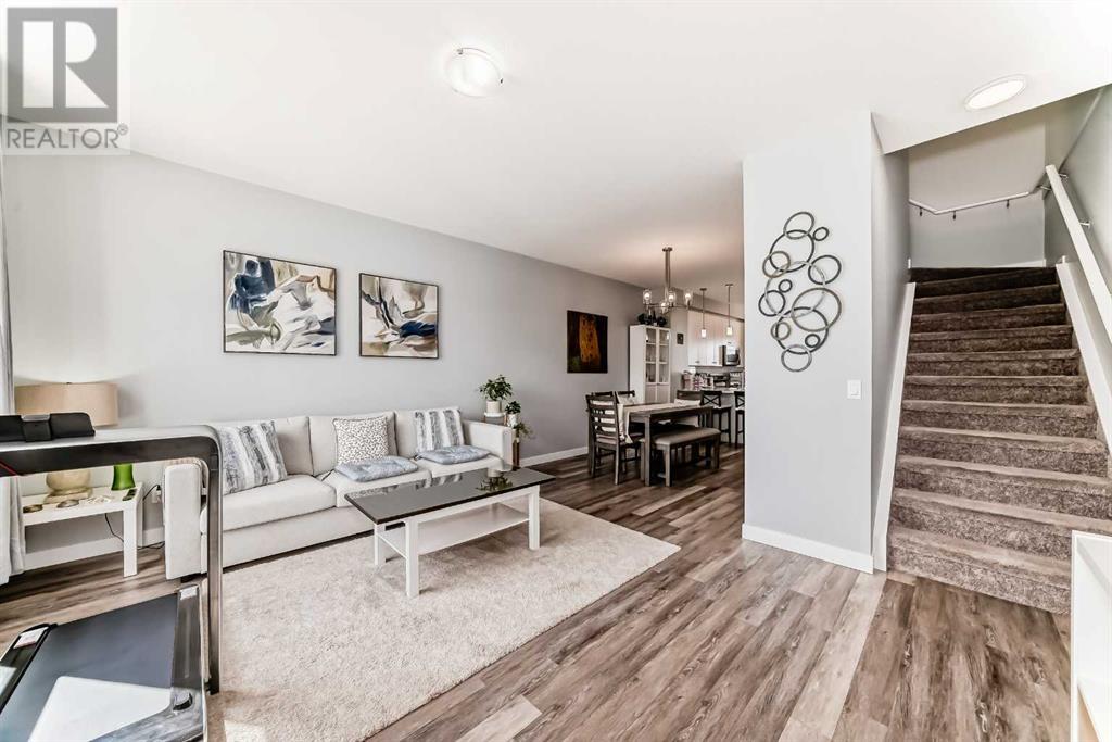 Property at 106, 11 Evanscrest Mews NW image 2