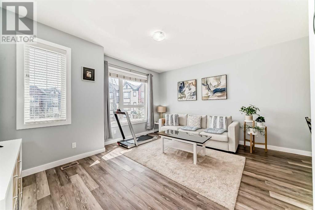 Property at 106, 11 Evanscrest Mews NW image 3