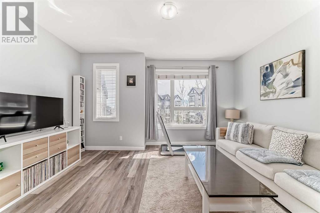 Property at 106, 11 Evanscrest Mews NW image 5