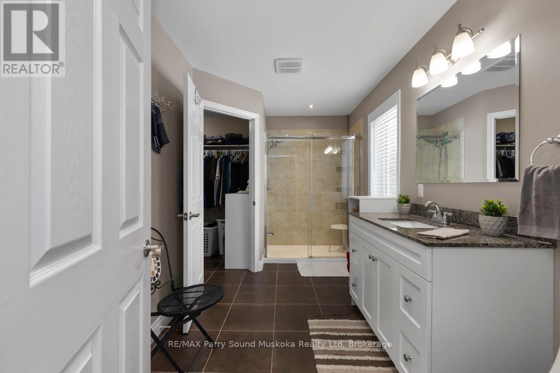 52 Meadows Avenue, Tay, Ontario  L0K 2C0 - Photo 19 - S12117862