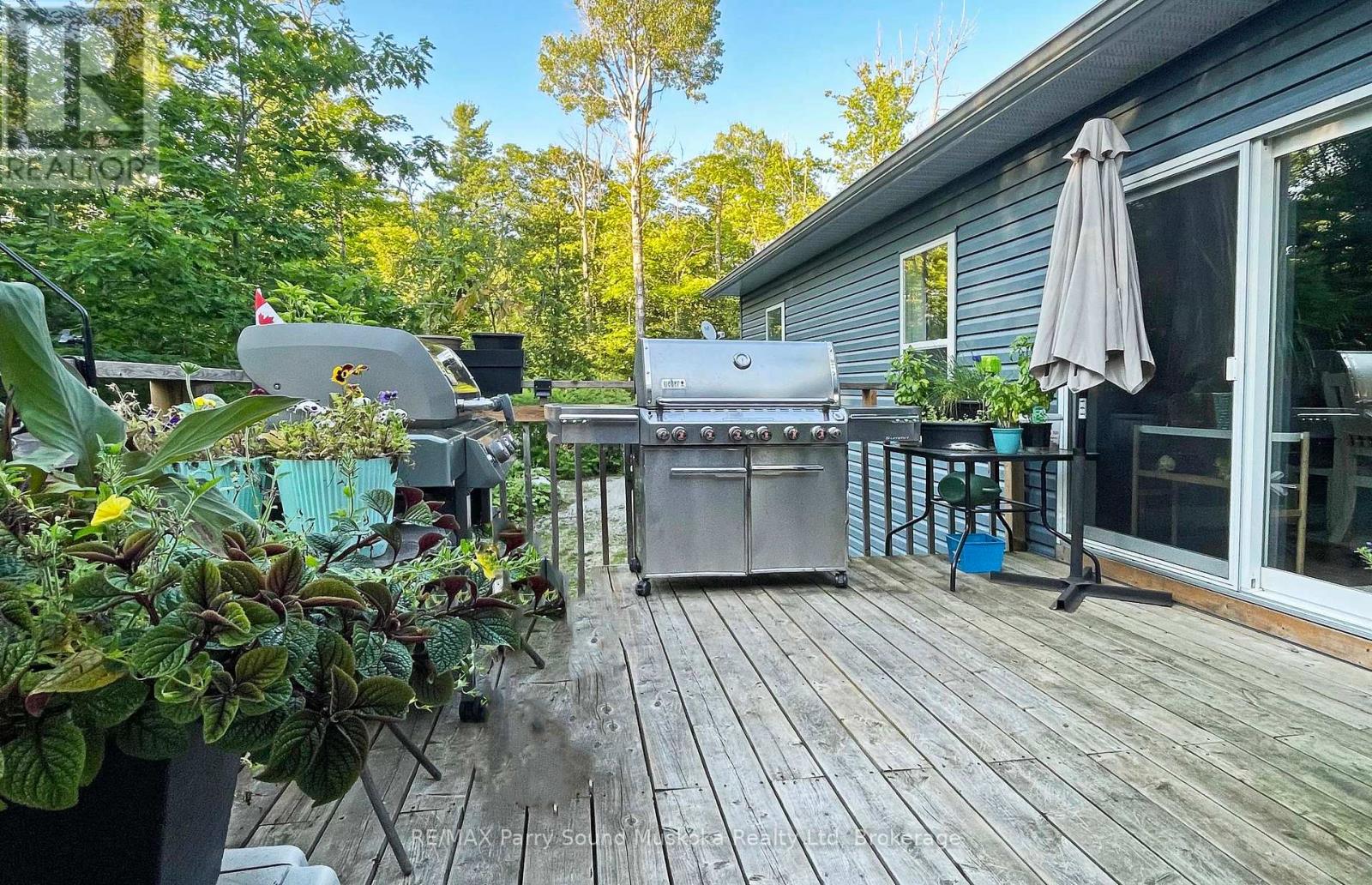 52 Meadows Avenue, Tay, Ontario  L0K 2C0 - Photo 4 - S12117862