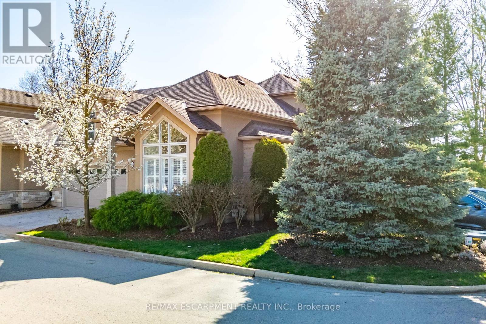 Property at 4 - 165 GLENDALE AVENUE image 3