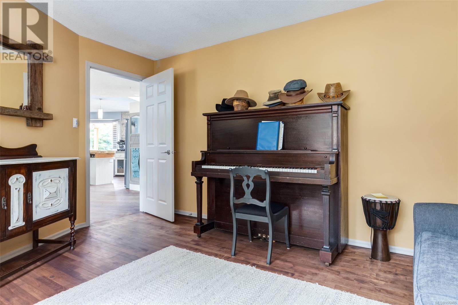 6861 Wayne Pl, Lantzville, British Columbia  V0R 2H0 - Photo 20 - 996865