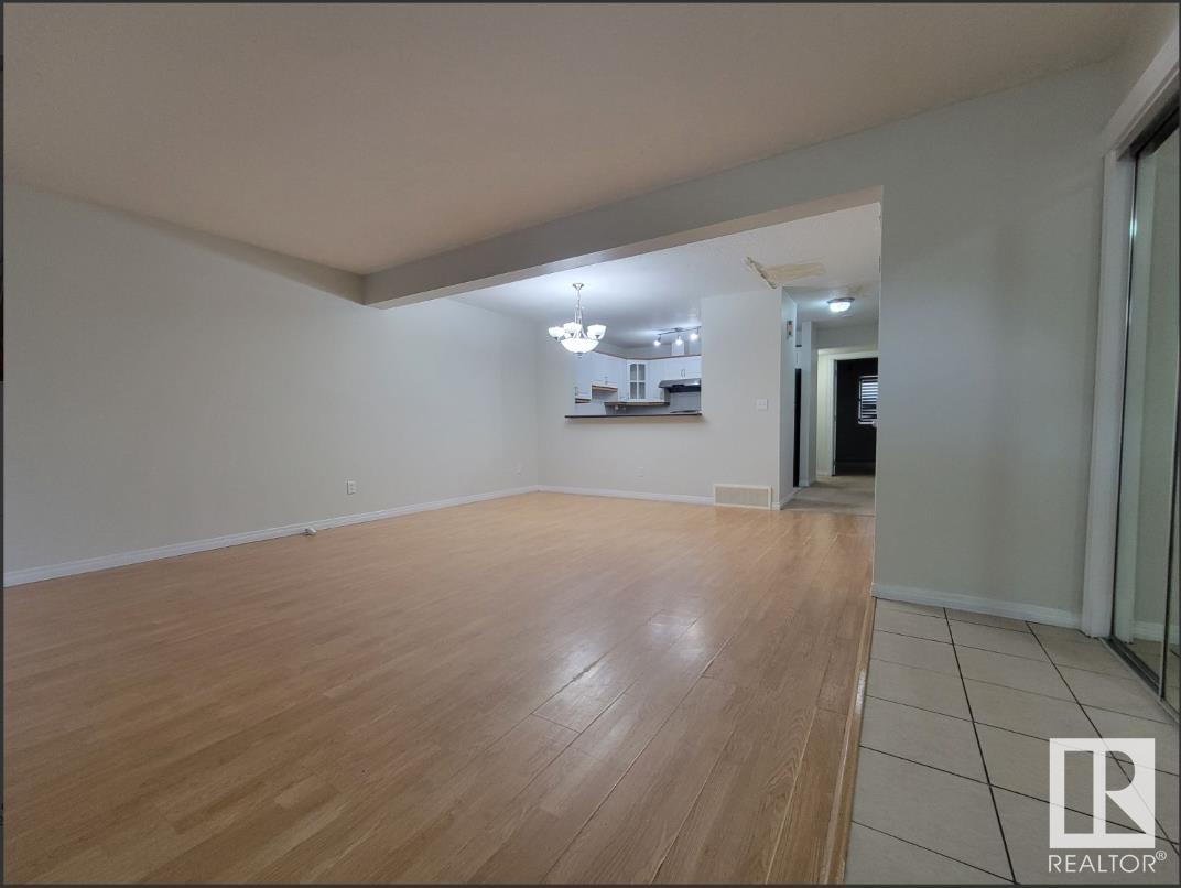 Property at #10 2505 42 ST NW image 3