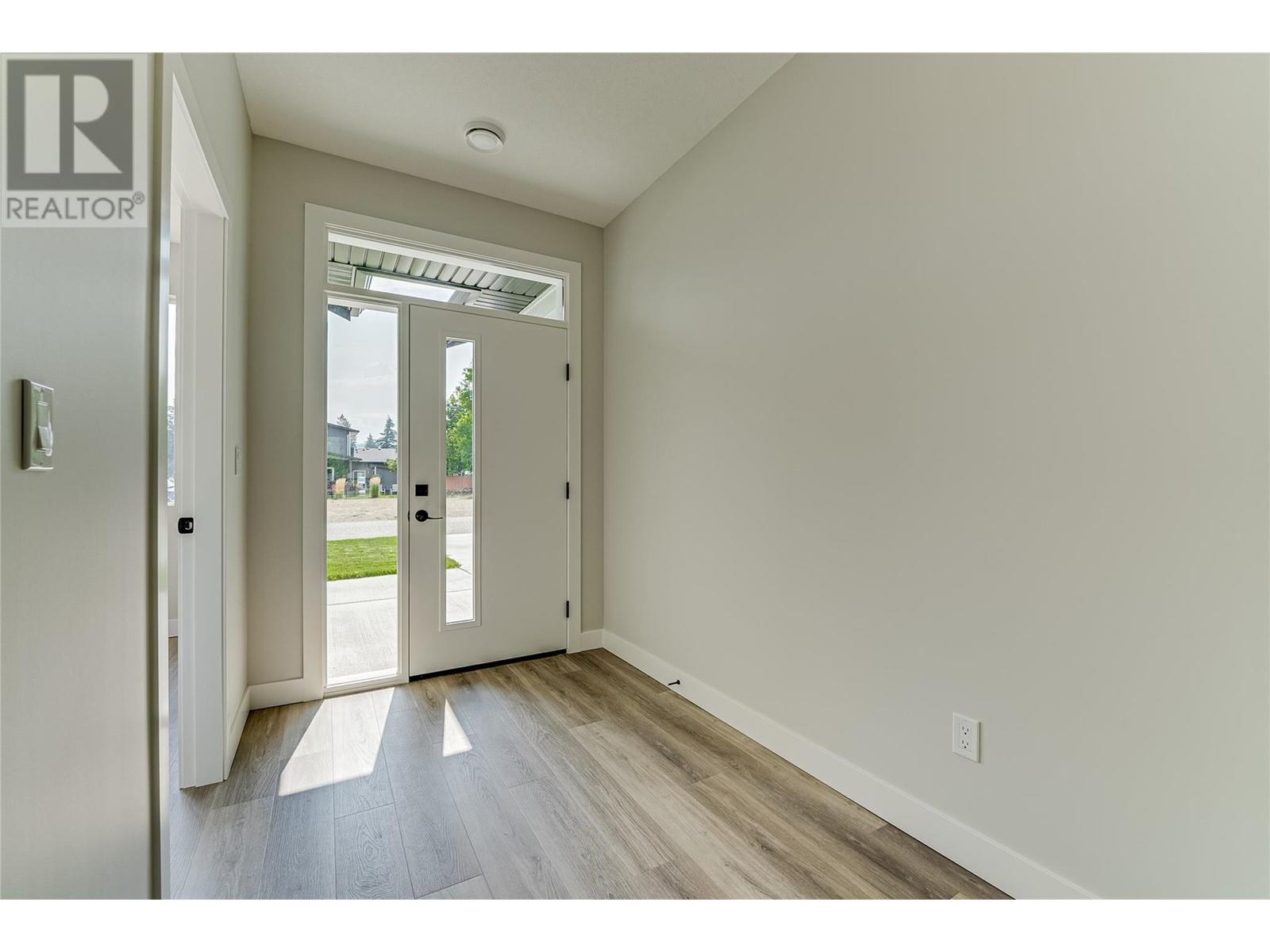 Property at 575 Meadowlark Avenue image 5