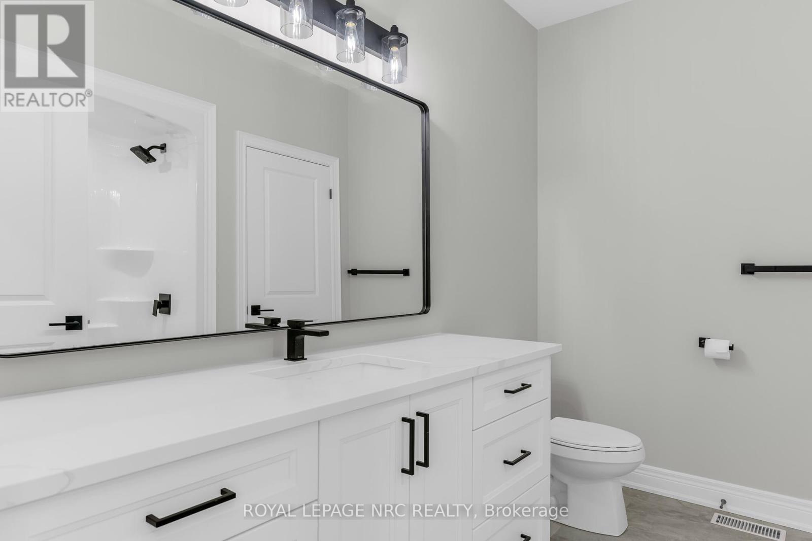 736 Clarence Street, Port Colborne, Ontario  L3K 0A8 - Photo 11 - X11888461