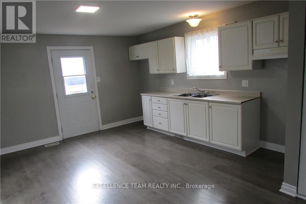 Property at 408 SEVENTH STREET E image 5