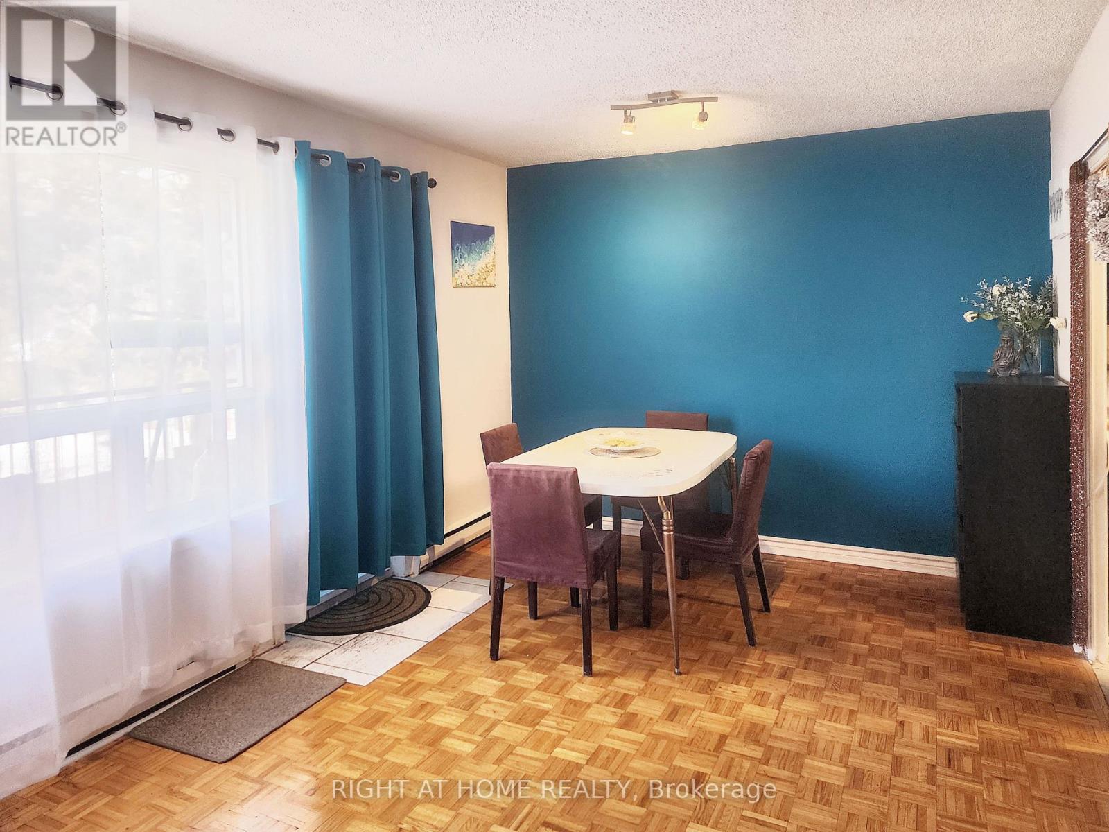 Property at 210 - 5877 BATHURST STREET image 3