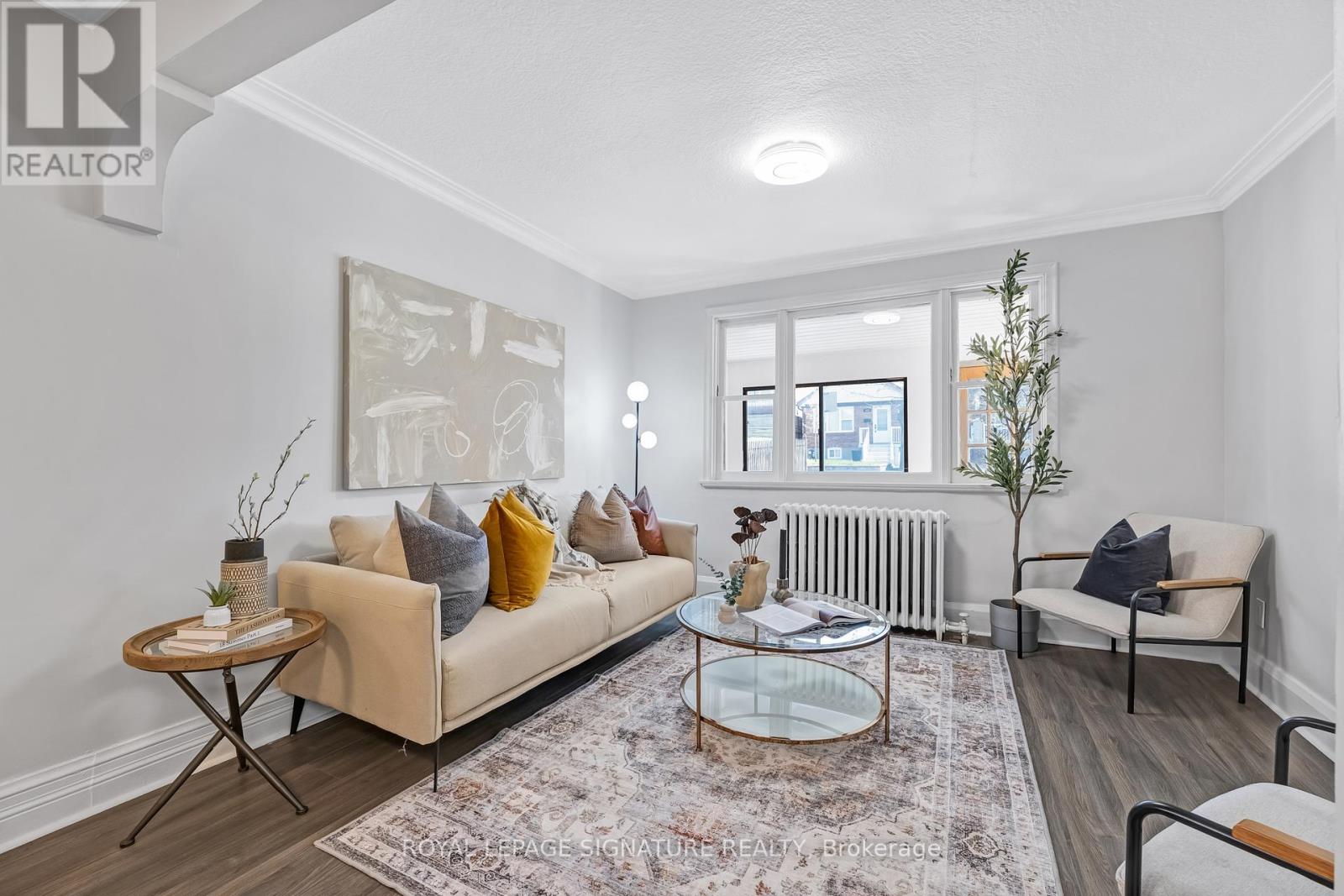 Property at 494 NORTHCLIFFE BOULEVARD image 2