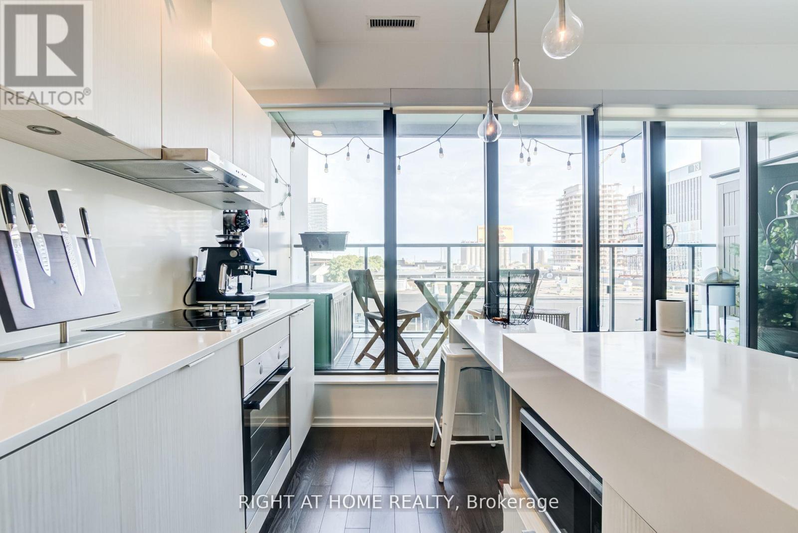 207 - 12 Bonnycastle Street, Toronto, Ontario  M5A 0C9 - Photo 4 - C12117709