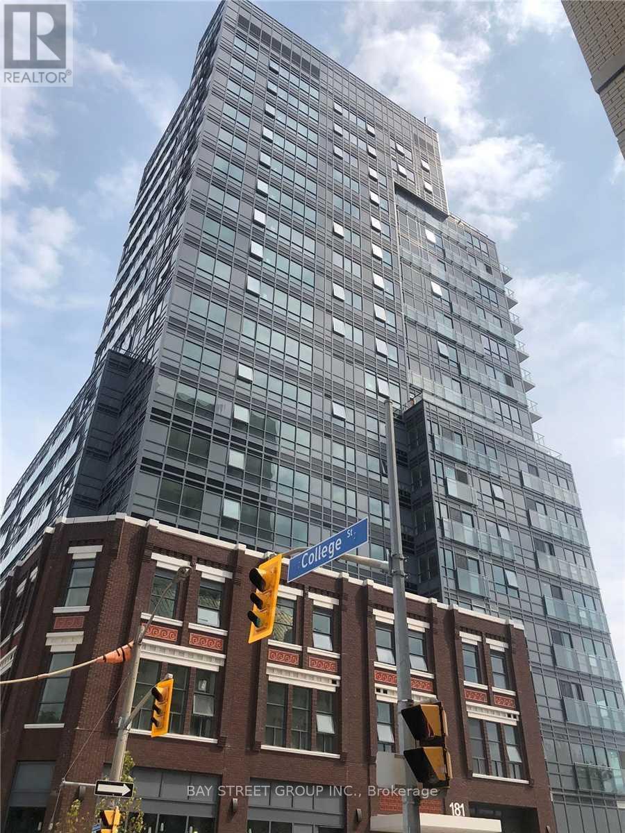 606 - 181 Huron Street, Toronto, Ontario  M5T 2B6 - Photo 1 - C12117757