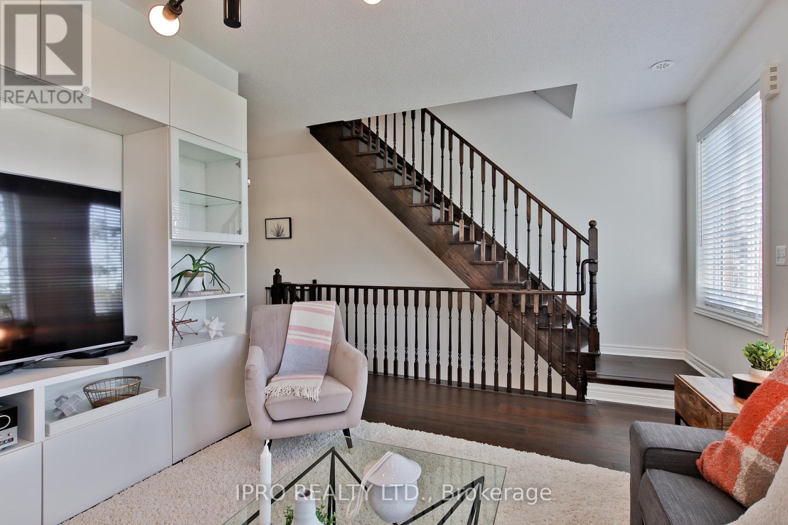 13 Brockville Street, Toronto, Ontario  M4E 0A7 - Photo 6 - E12117741