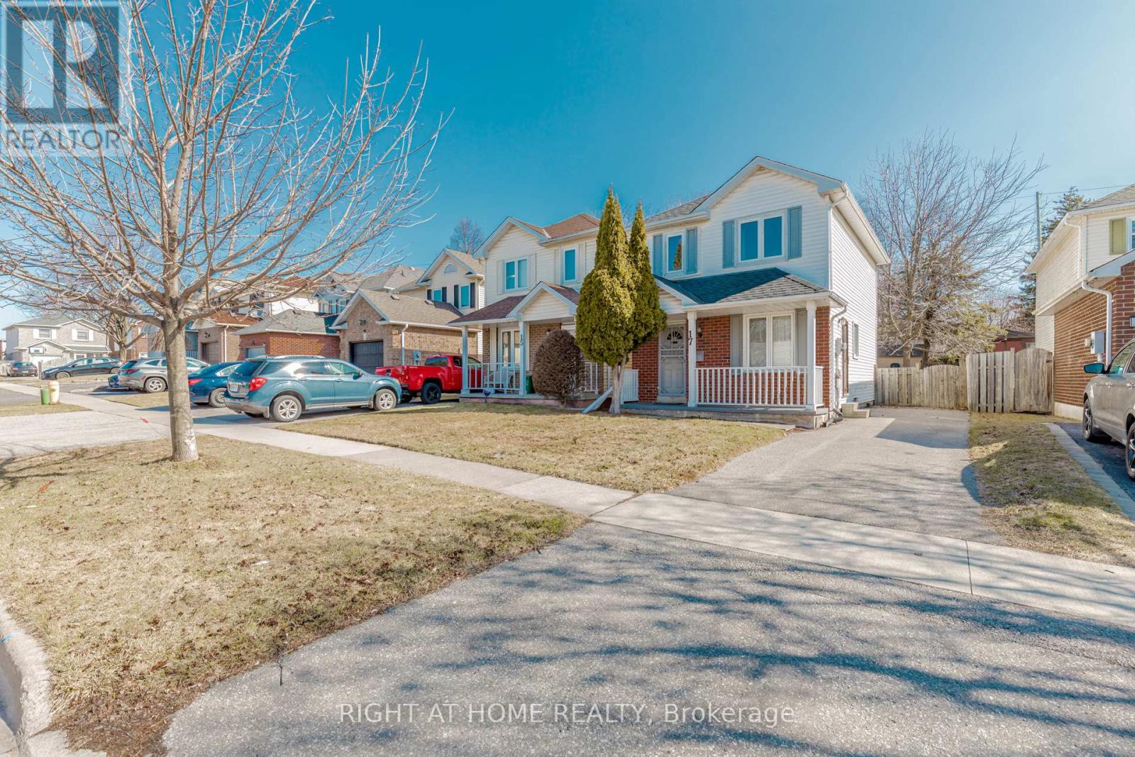 17 OVERBANK DRIVE, Oshawa, Ontario