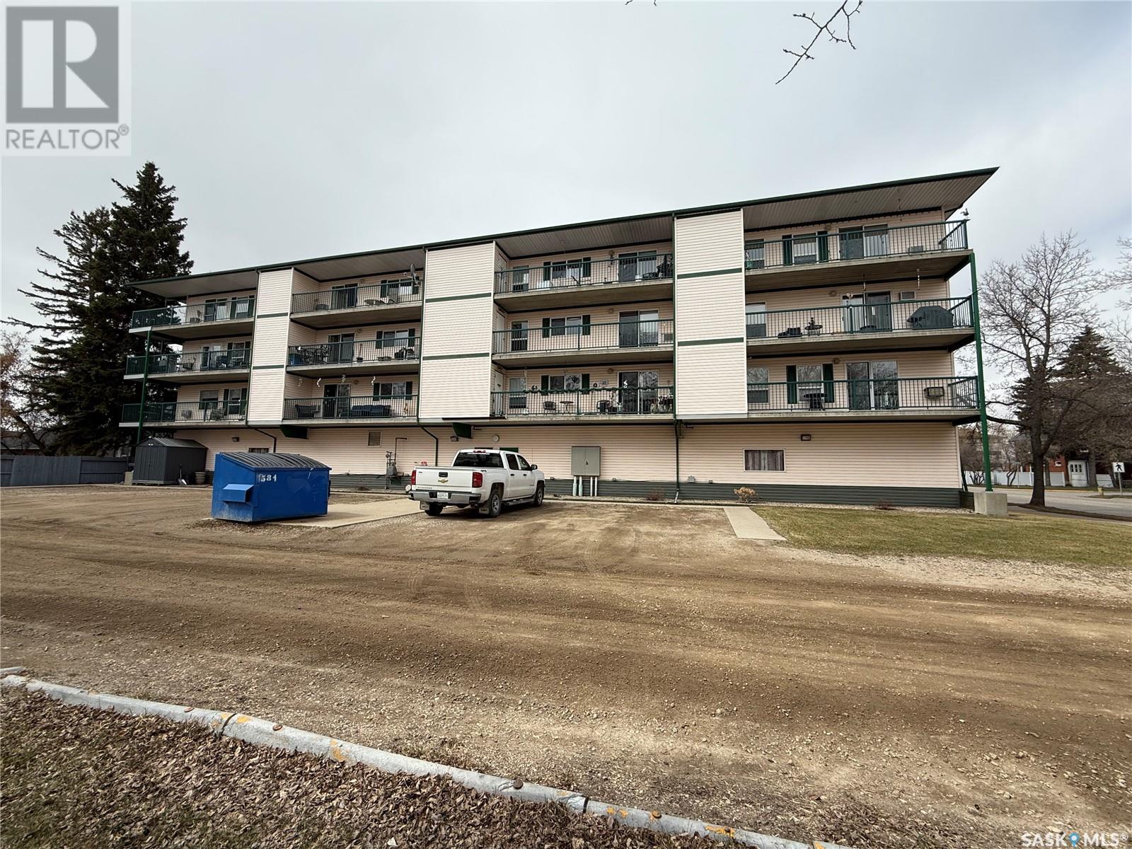 305 740 9th Street, Humboldt, Saskatchewan  S0K 2A0 - Photo 37 - SK004360