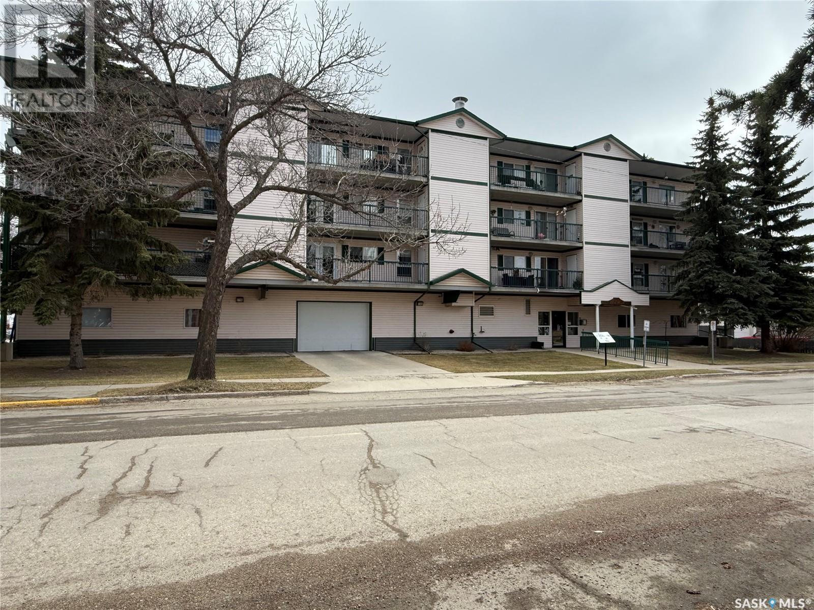 305 740 9th Street, Humboldt, Saskatchewan  S0K 2A0 - Photo 41 - SK004360