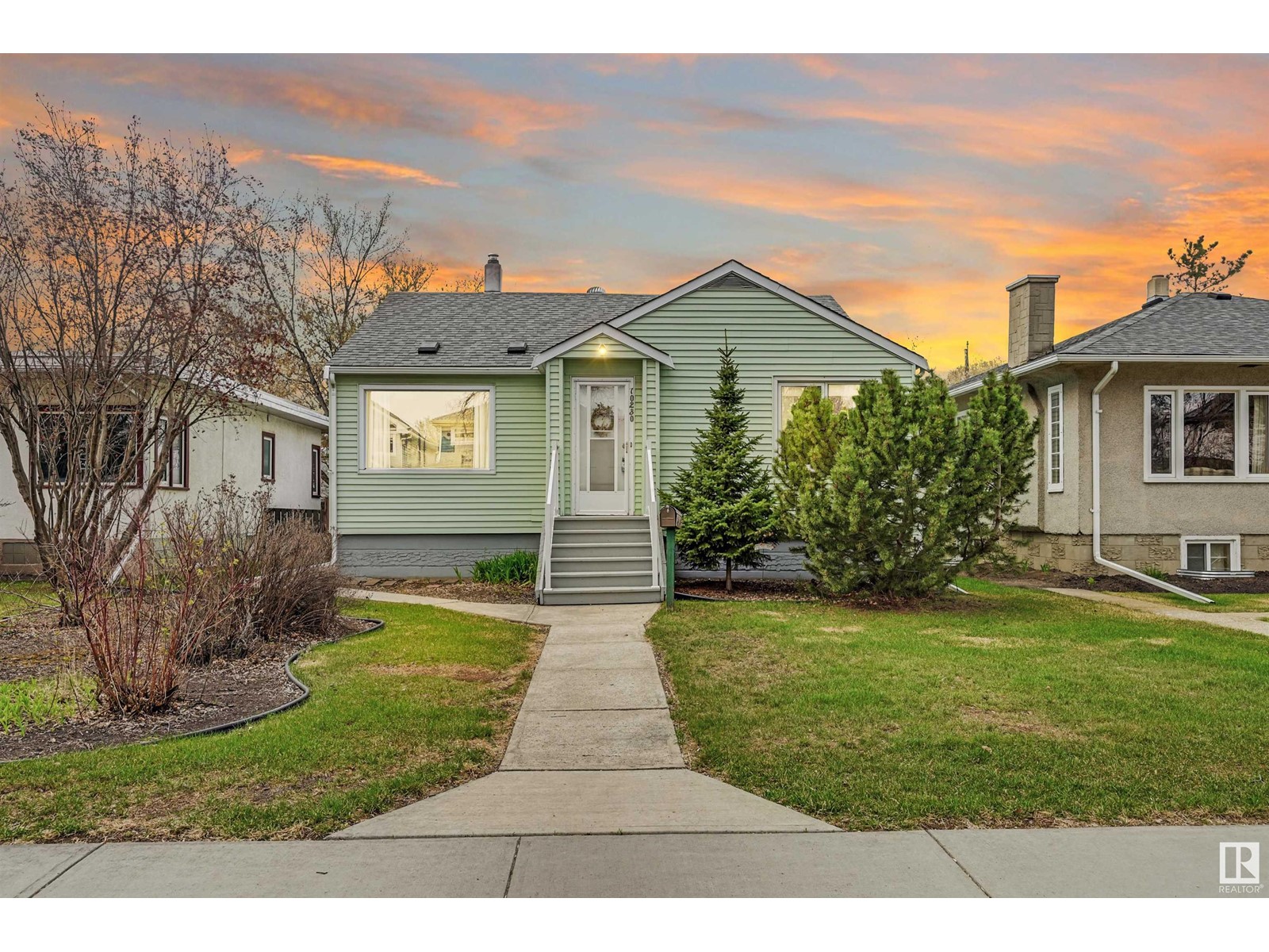 10230 147 St Nw, Edmonton, Alberta  T5N 3B9 - Photo 1 - E4433809