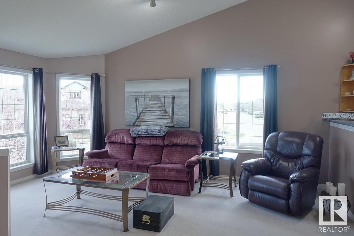 Property at 13 HUNTINGTON BA image 3