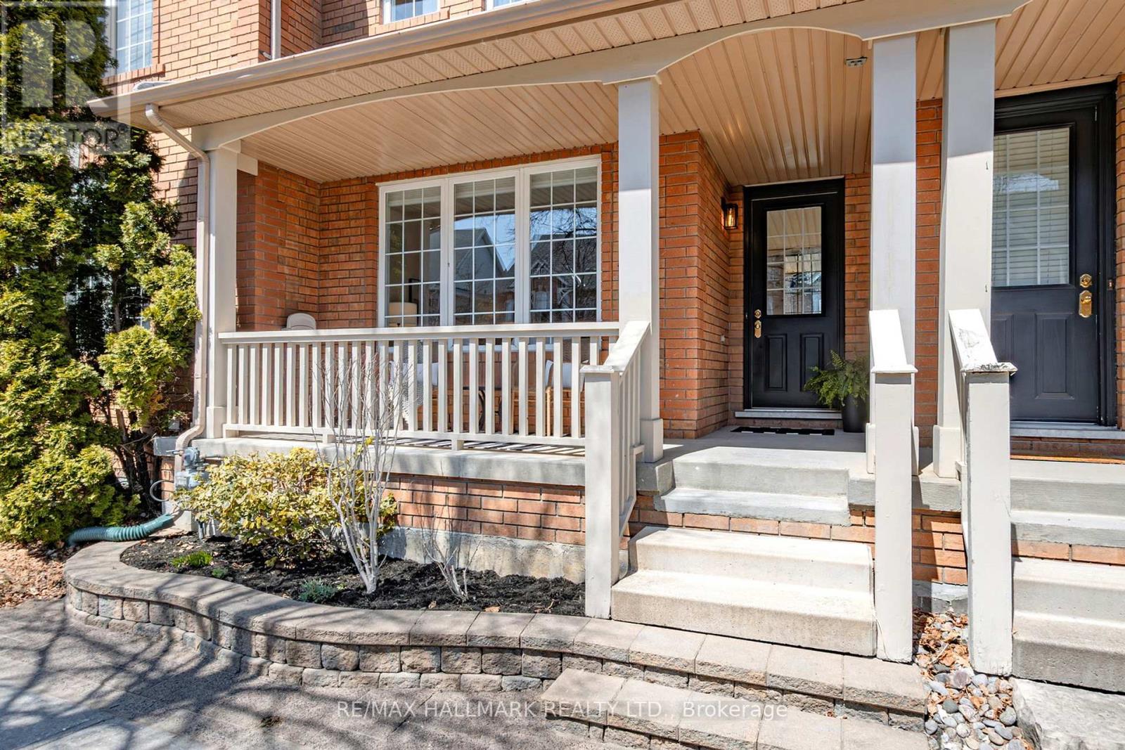 Property at 40 CORNELL PARK AVENUE image 2