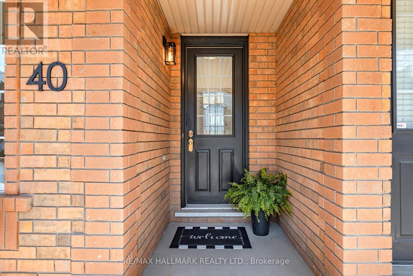 Property at 40 CORNELL PARK AVENUE image 4