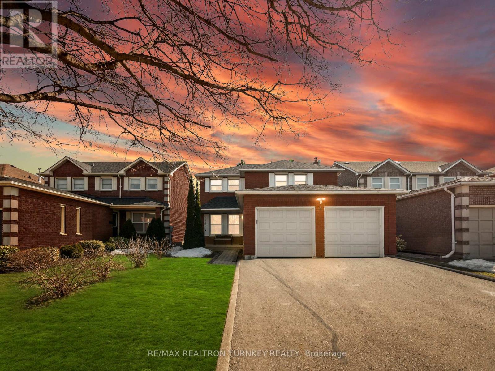 5 Keremeos Crescent, Richmond Hill, Ontario  L4C 9R9 - Photo 32 - N12117723