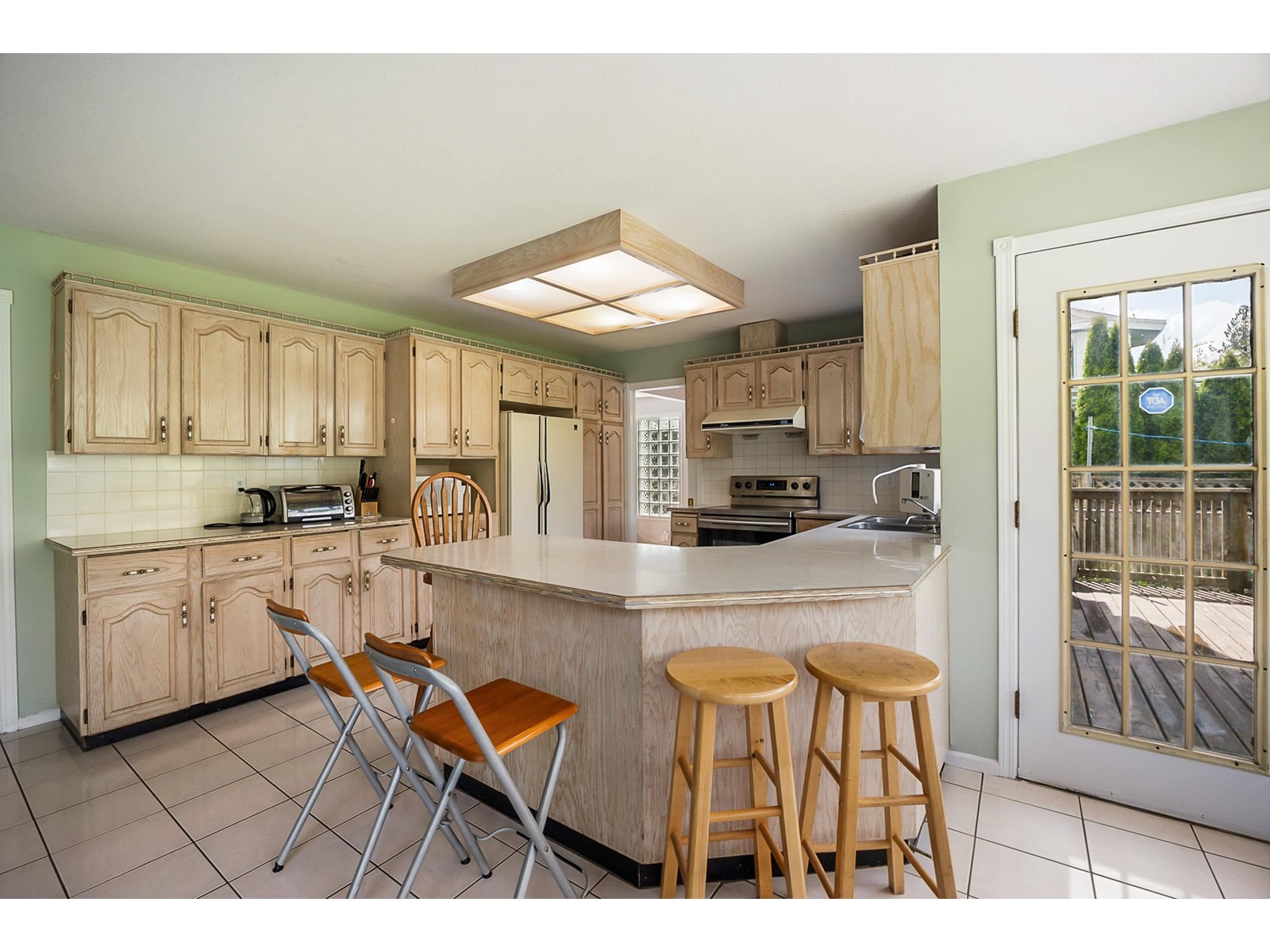 10837 155a Street, Surrey, British Columbia  V3R 0H7 - Photo 13 - R2995619