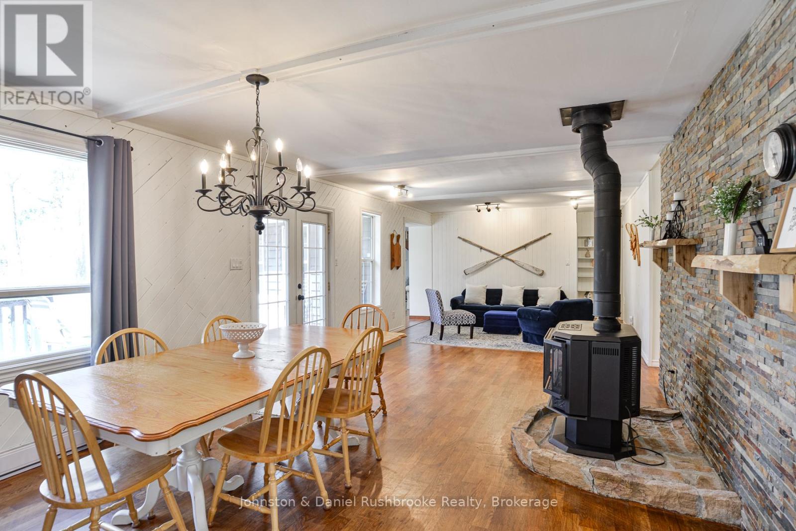 26 Woodland Drive, Seguin, Ontario  P0C 1J0 - Photo 6 - X12116700