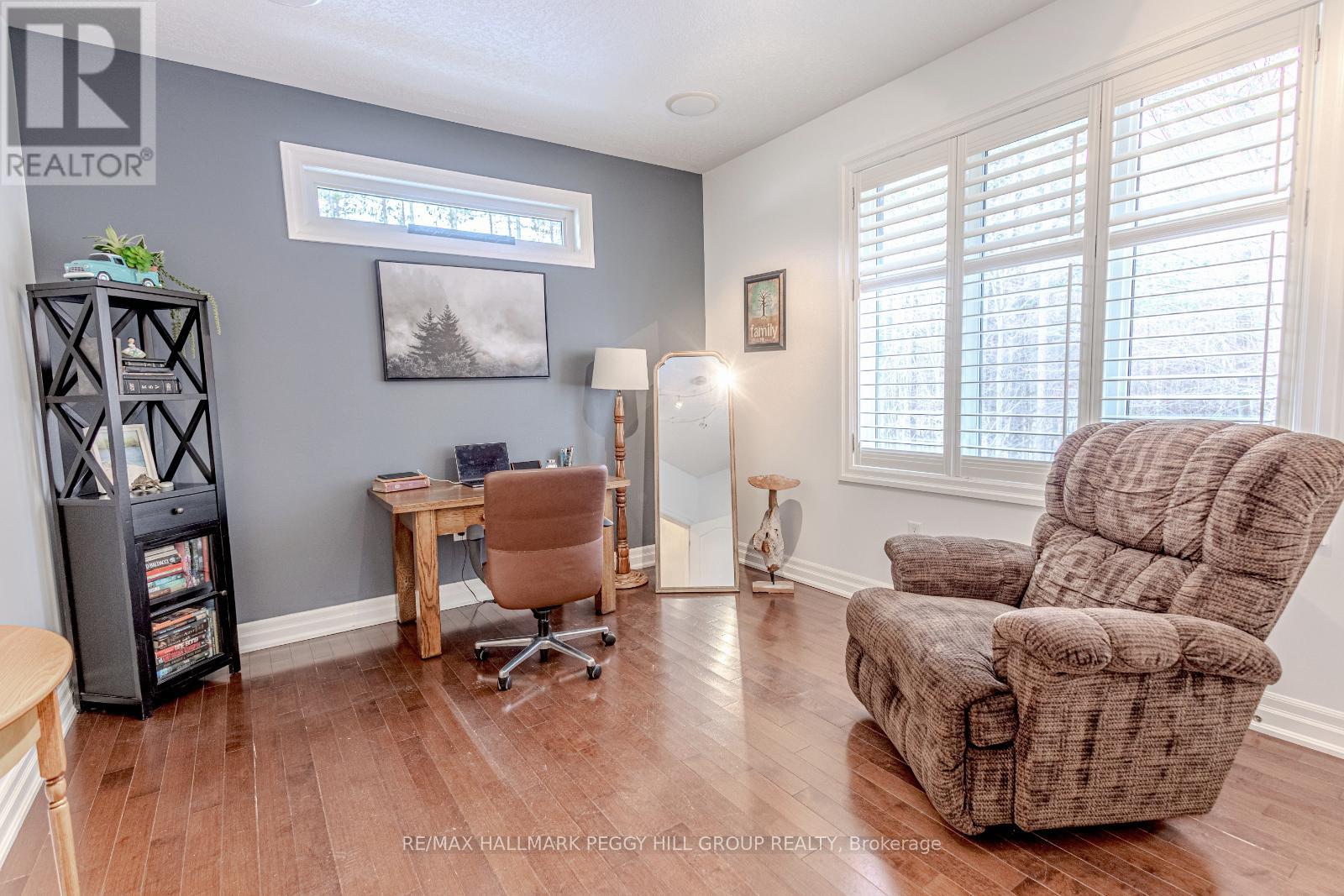 6 Collins Lane, Springwater, Ontario  L9X 0H4 - Photo 13 - S12117616