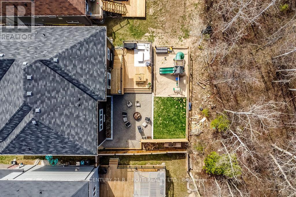 Property at 215 ROY DRIVE image 3