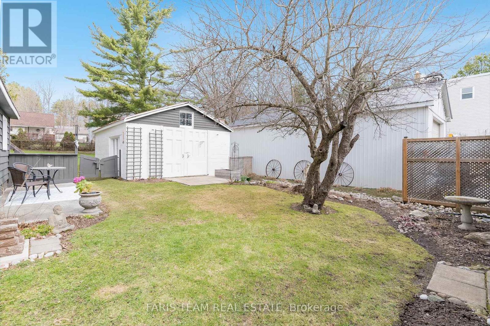 598 Champlain Road, Tiny, Ontario  L9M 0C2 - Photo 21 - S12117726