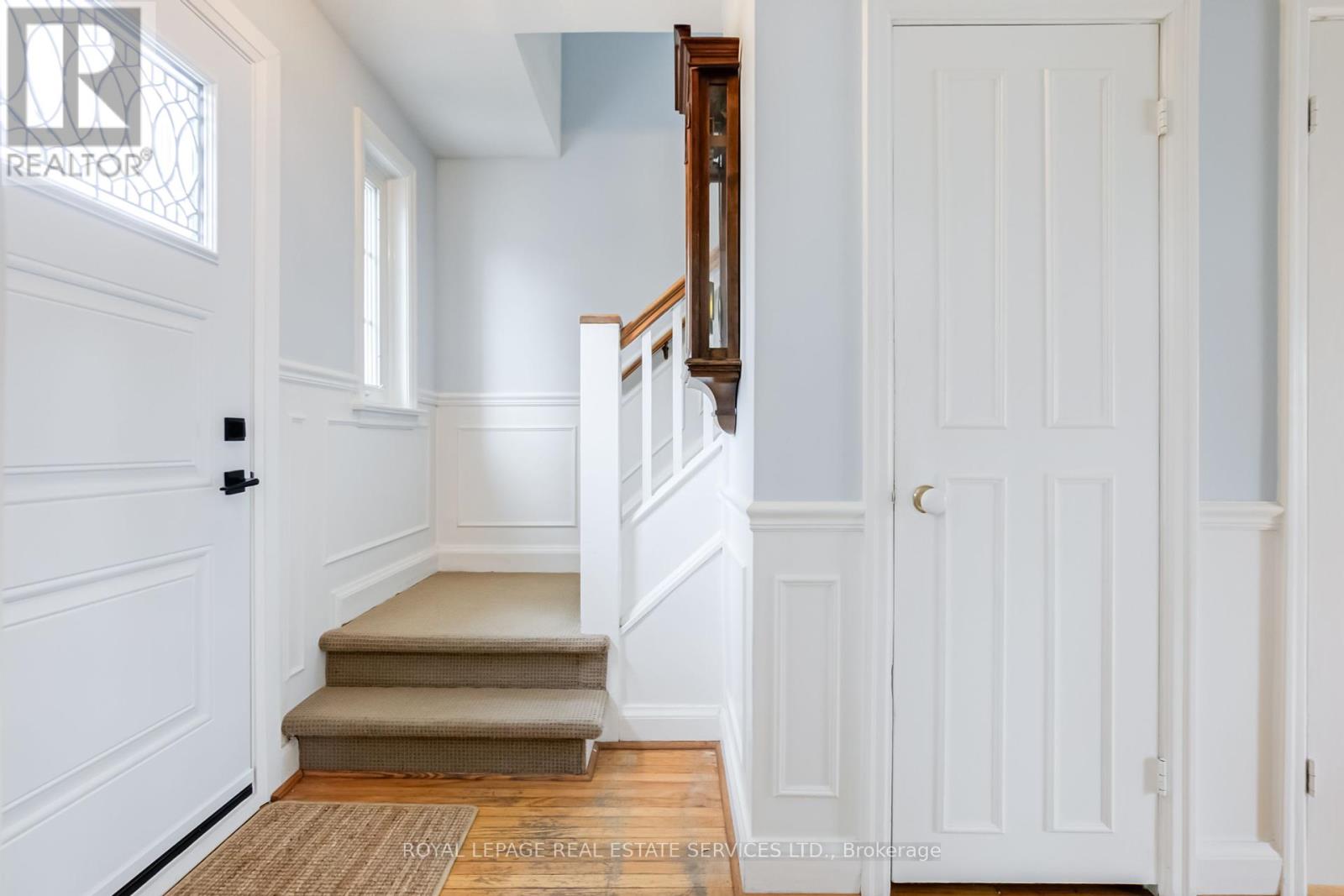 43 Bethnal Avenue, Toronto, Ontario  M8Y 1Y8 - Photo 10 - W12117586