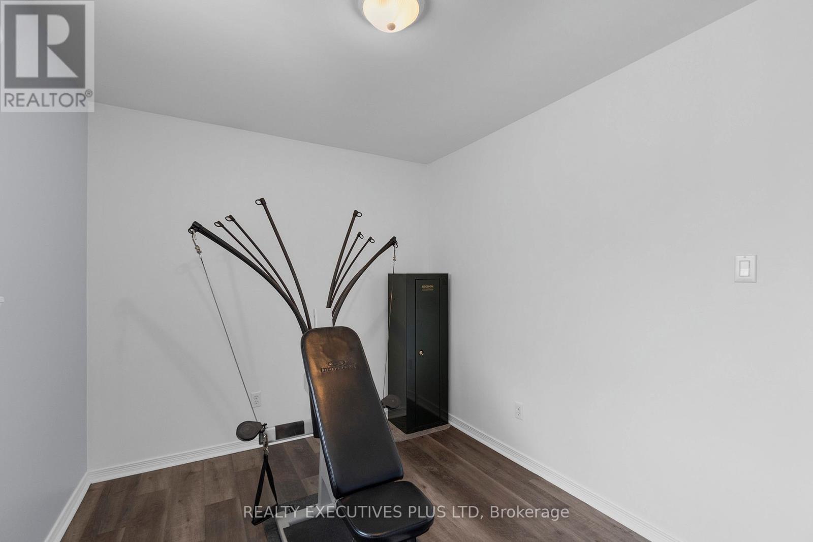 6 Dartford Road, Brampton, Ontario  L6T 2Z4 - Photo 24 - W12117614