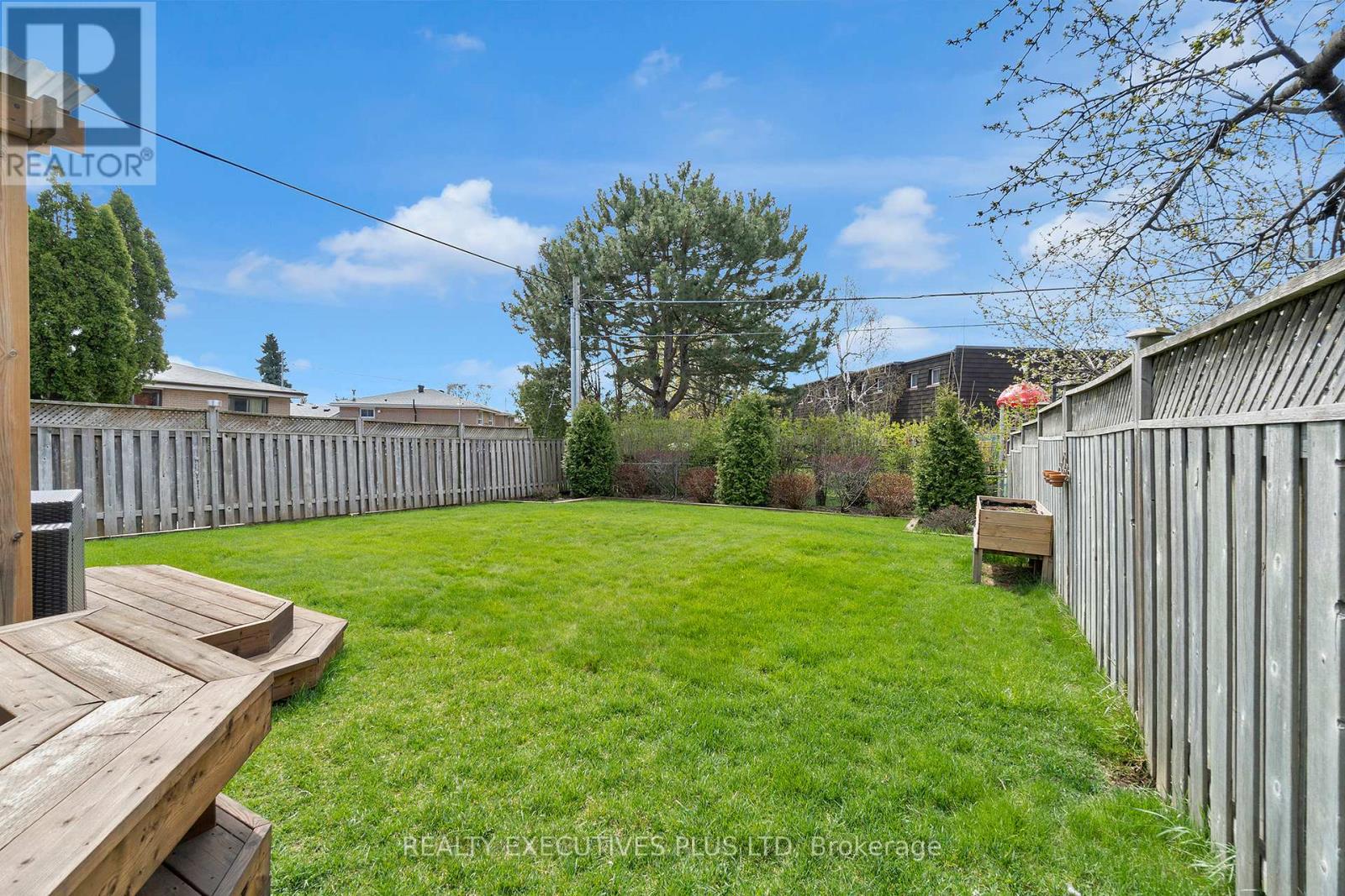 6 Dartford Road, Brampton, Ontario  L6T 2Z4 - Photo 35 - W12117614