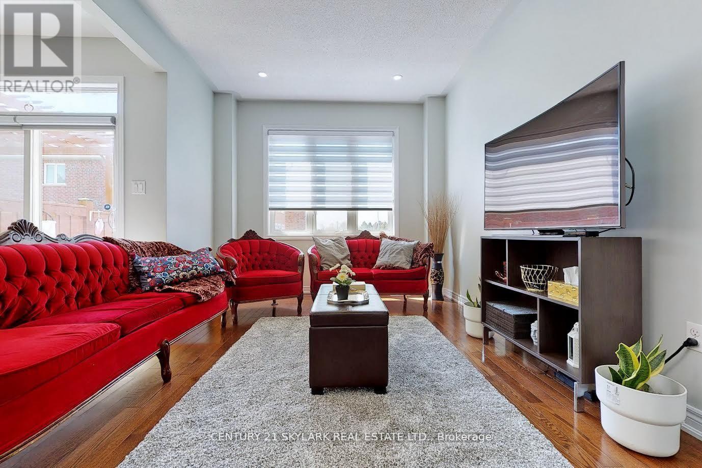 14 Mission Ridge Trail, Brampton, Ontario  L6P 0B5 - Photo 4 - W12117656