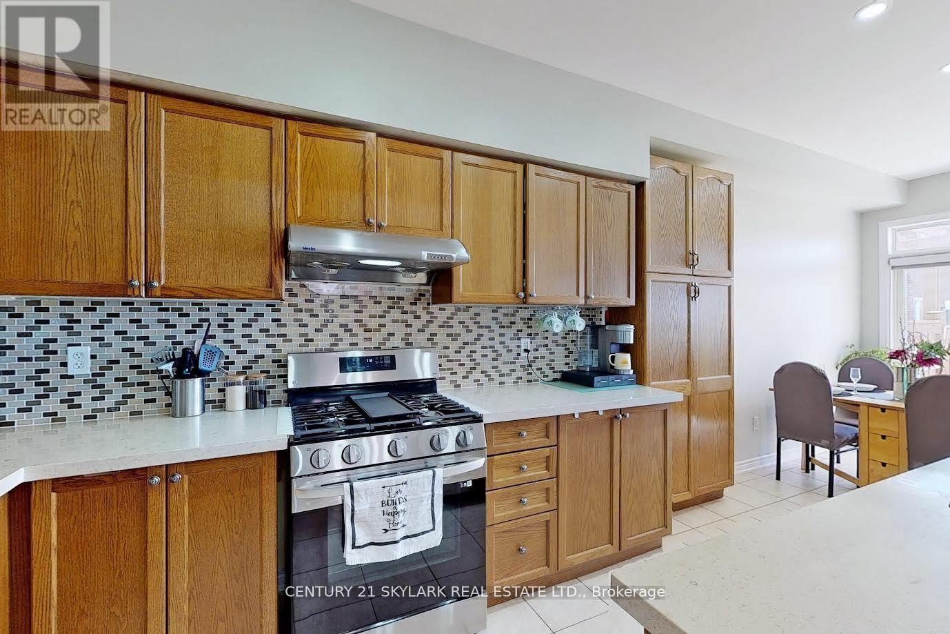 14 Mission Ridge Trail, Brampton (Bram East), Ontario  L6P 0B5 - Photo 7 - W12117656