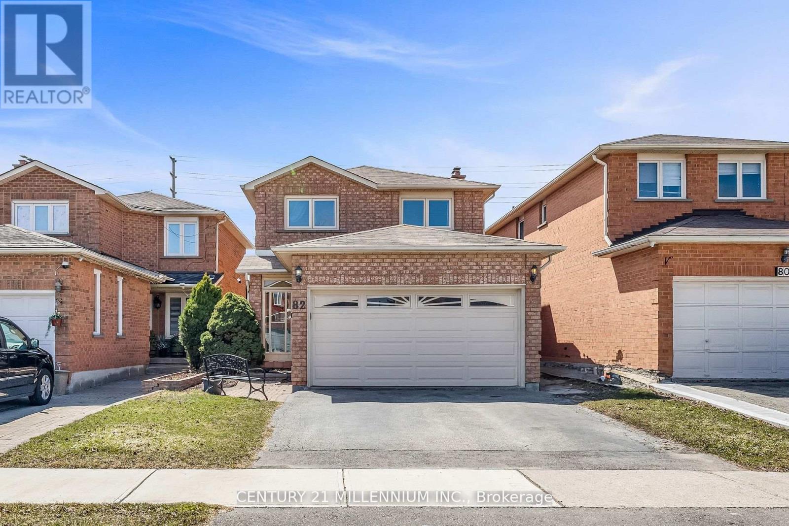 82 Candy Crescent, Brampton, Ontario  L6X 3Z9 - Photo 1 - W12117679