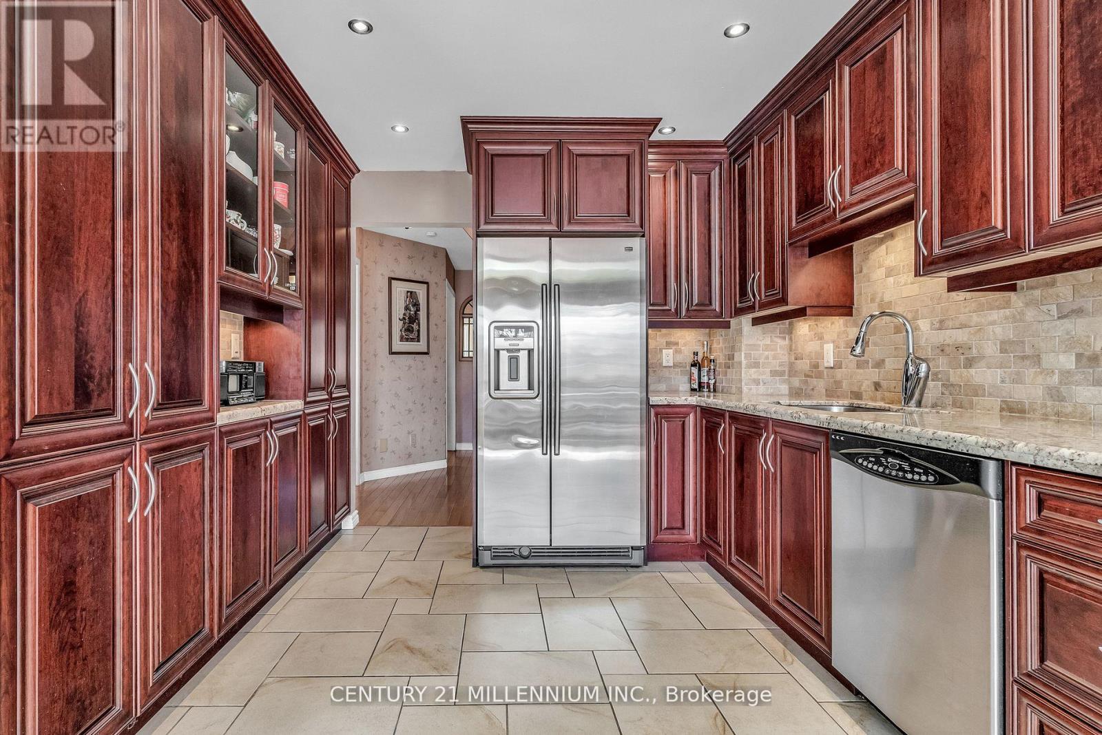 82 Candy Crescent, Brampton, Ontario  L6X 3Z9 - Photo 15 - W12117679