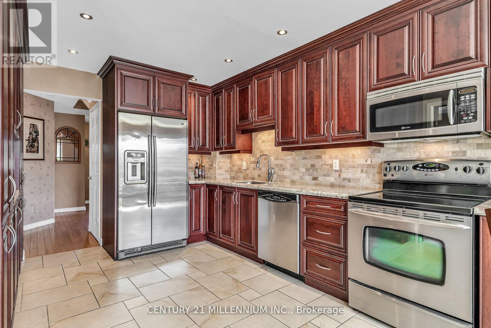82 Candy Crescent, Brampton, Ontario  L6X 3Z9 - Photo 16 - W12117679