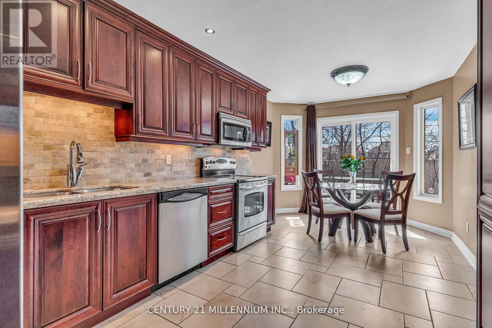 82 Candy Crescent, Brampton, Ontario  L6X 3Z9 - Photo 17 - W12117679