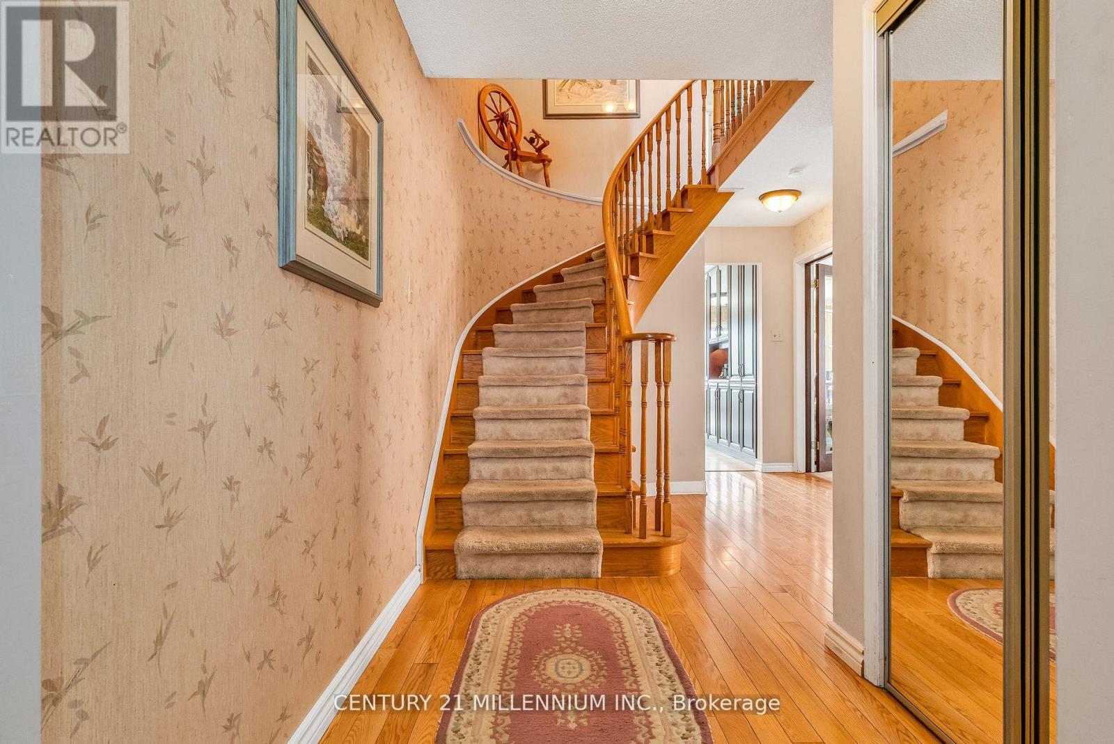 82 Candy Crescent, Brampton, Ontario  L6X 3Z9 - Photo 3 - W12117679