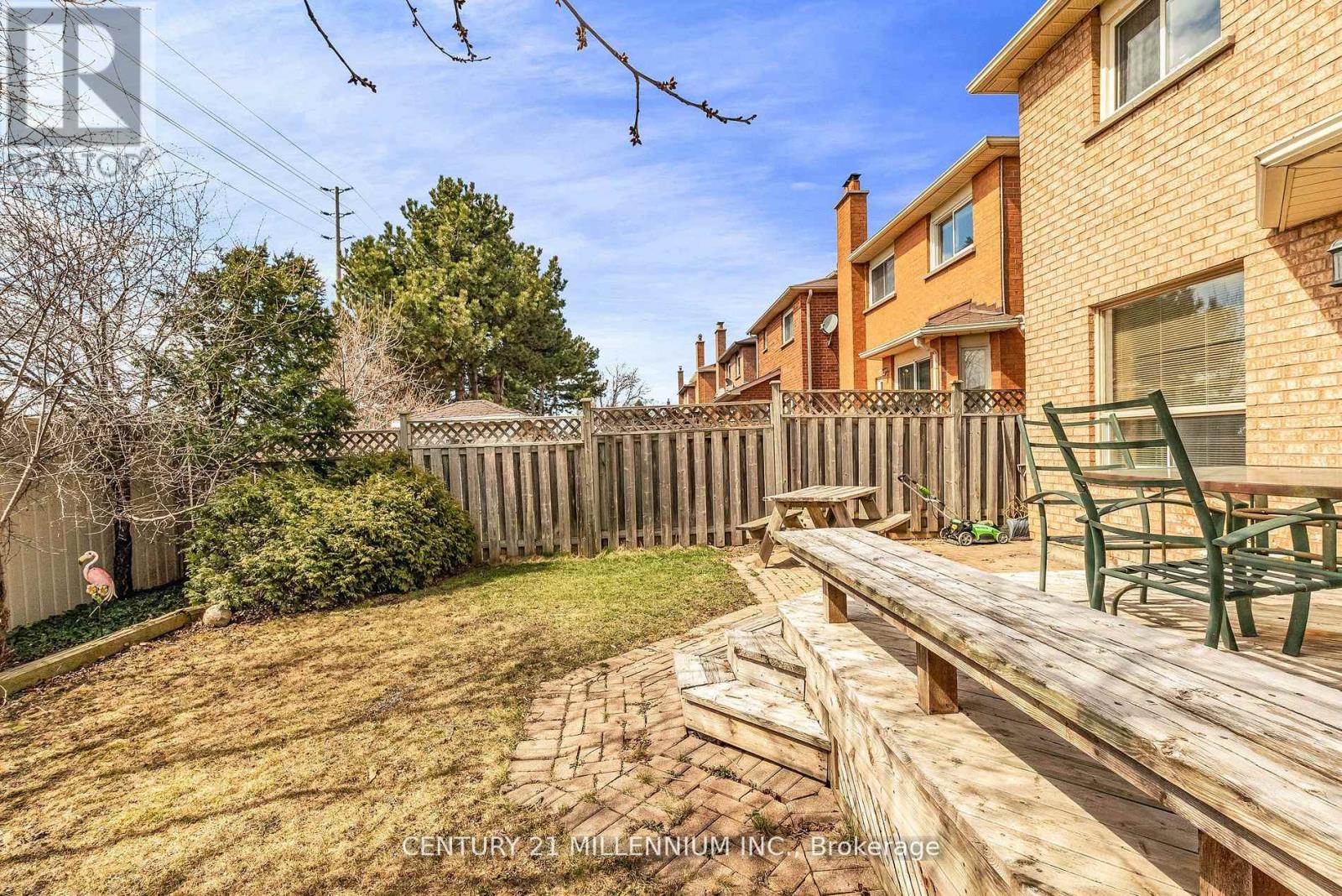 82 Candy Crescent, Brampton, Ontario  L6X 3Z9 - Photo 37 - W12117679
