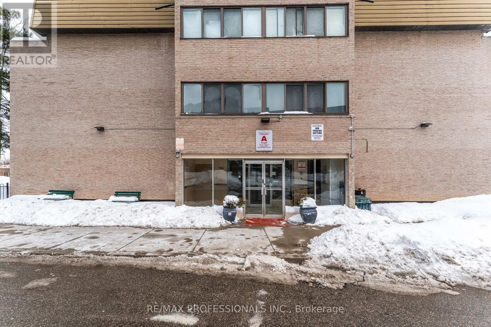 Property at 122 - 2095 ROCHE COURT image 3