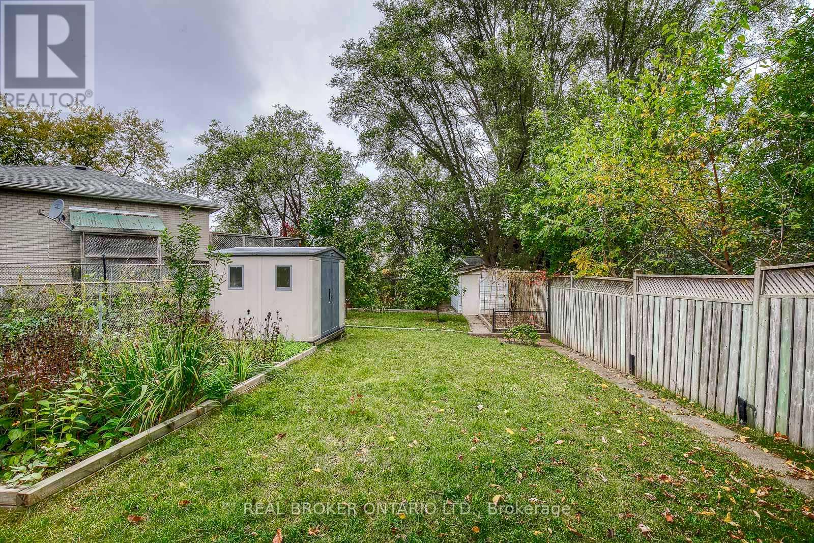 43 Hammond Road E, Mississauga, Ontario  L5M 2A1 - Photo 28 - W12117768