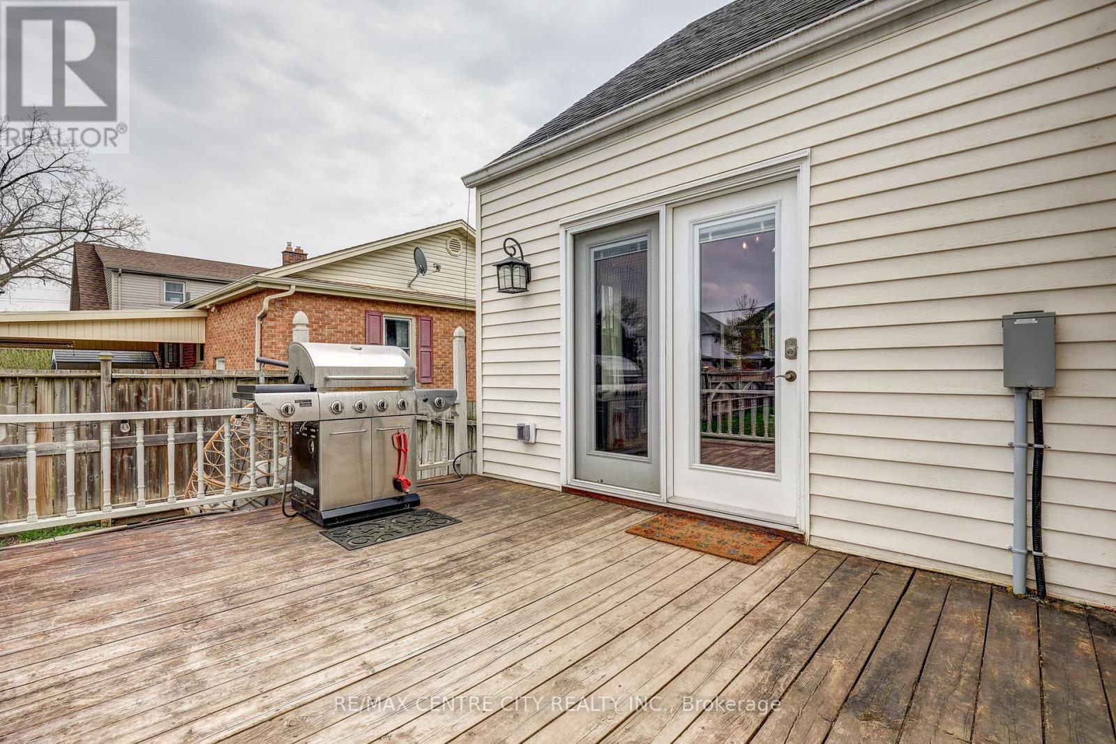 108 Myrtle Street, St. Thomas, Ontario  N5R 2G3 - Photo 40 - X12118062