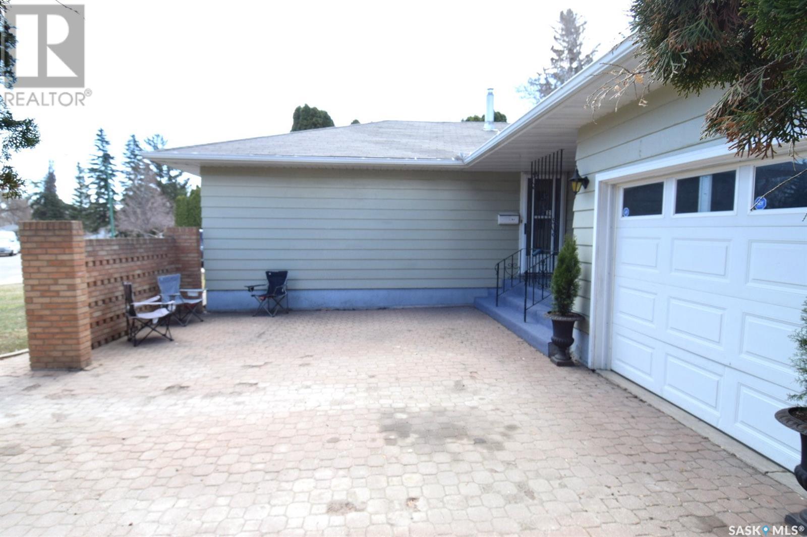 Property at 28 Harrison CRESCENT image 5