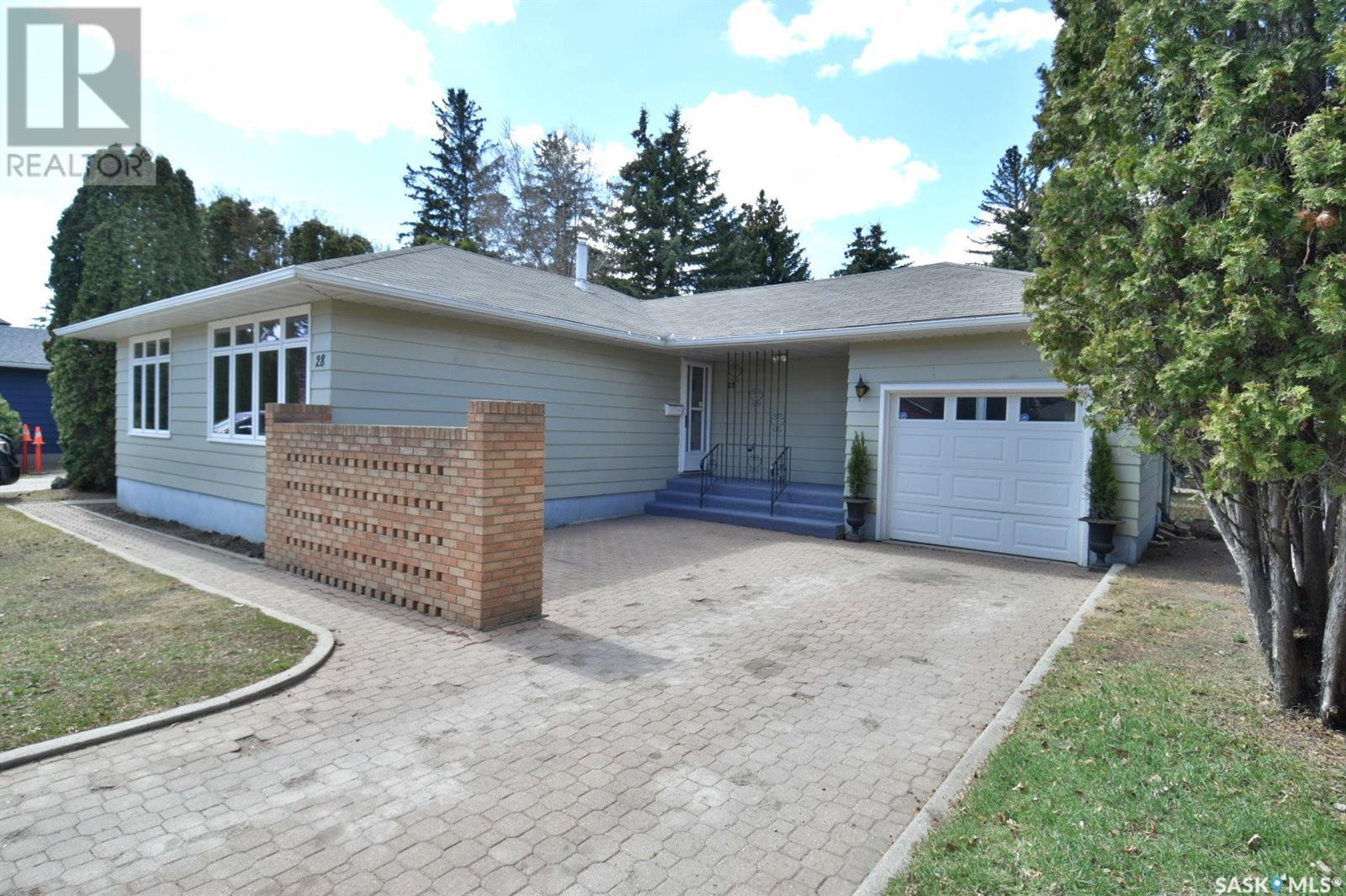 Property at 28 Harrison CRESCENT image 4
