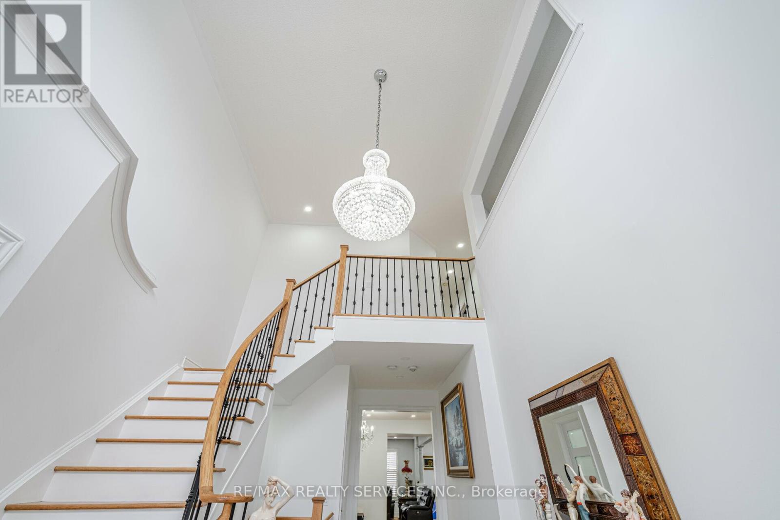 284 Johnson Drive, Shelburne, Ontario  L9V 3V4 - Photo 8 - X12117571
