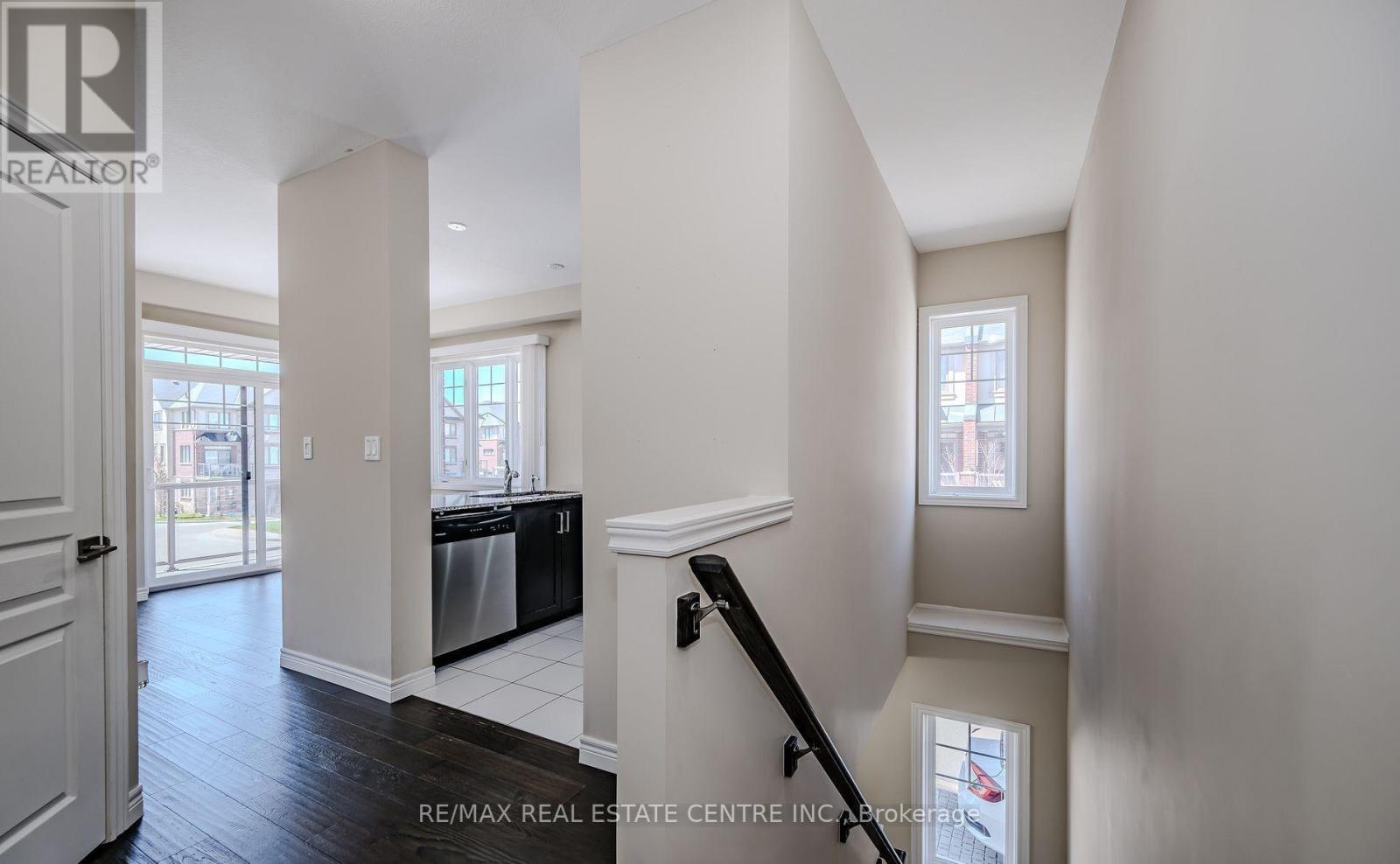 1 Cheps Lane, Hamilton, Ontario  L9G 0G7 - Photo 7 - X12117619