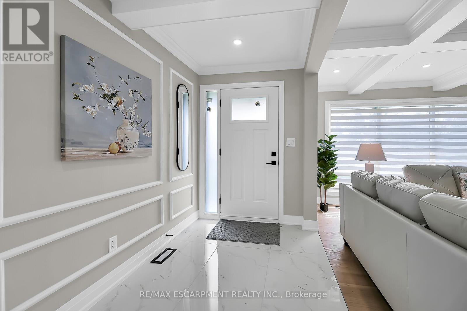 Property at 9 FAIRCOURT DRIVE image 4